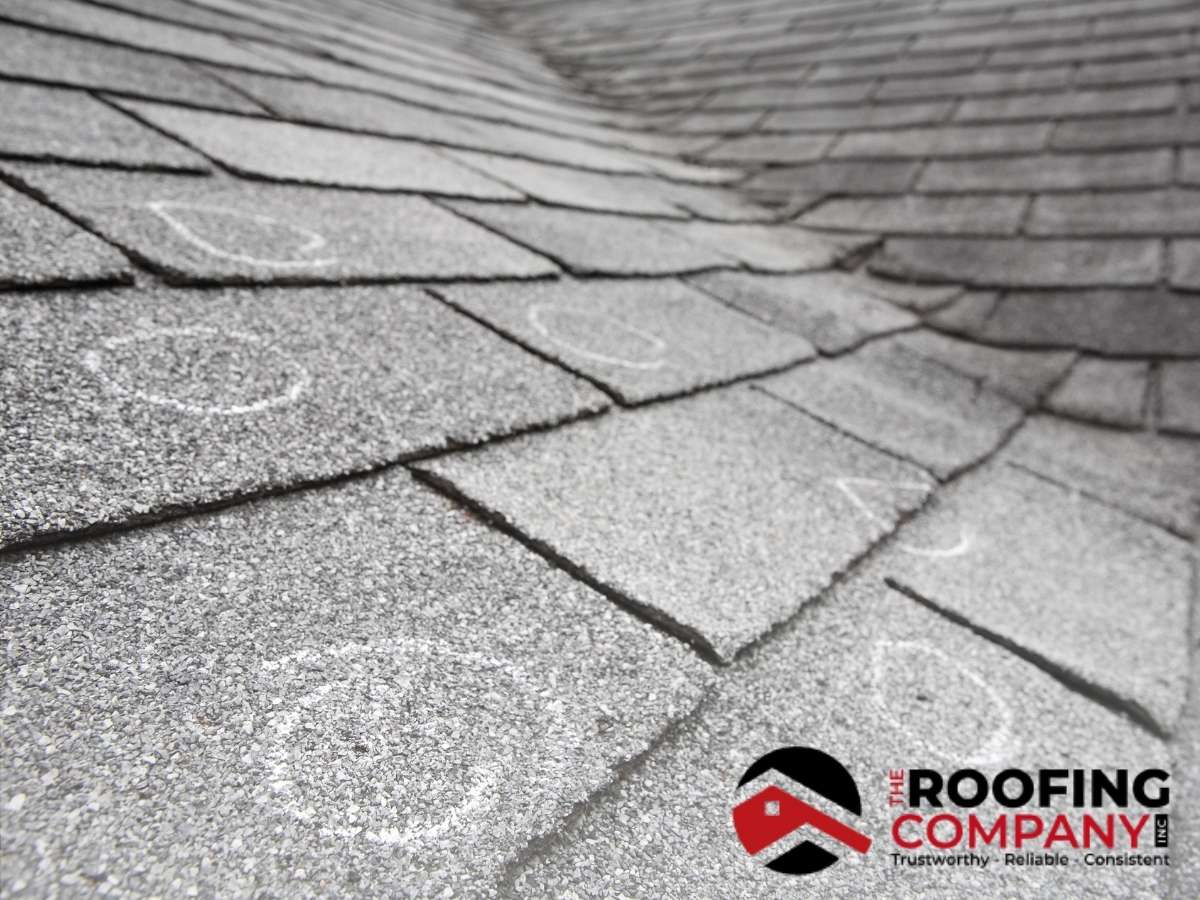 Fixing Your Roof Shingles Before They Become Dangerous In Arizona